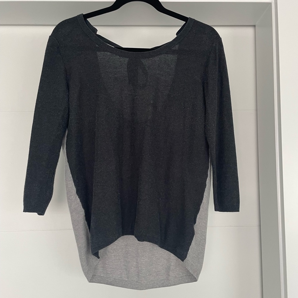 VGUC Babaton Bailey sweater